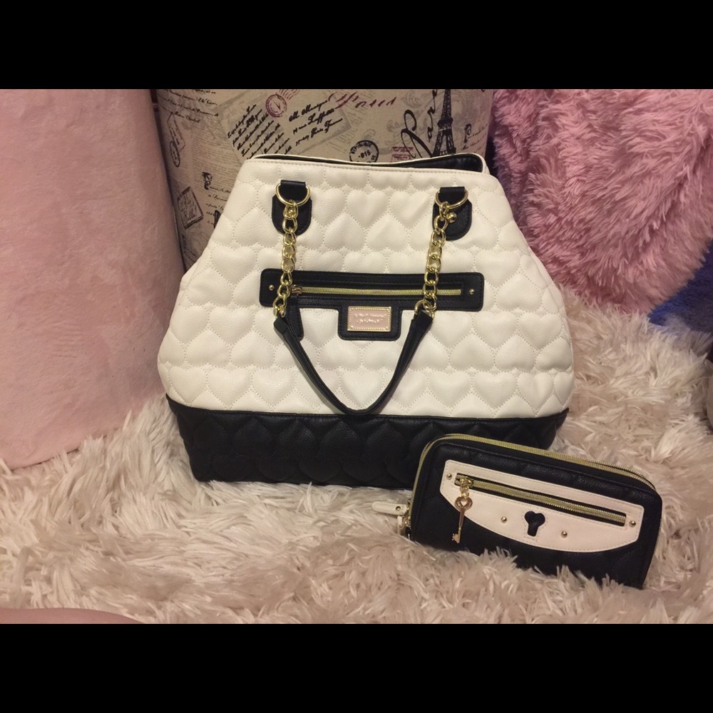 Betsey Johnson Bag/Tote with Wallet (Large)